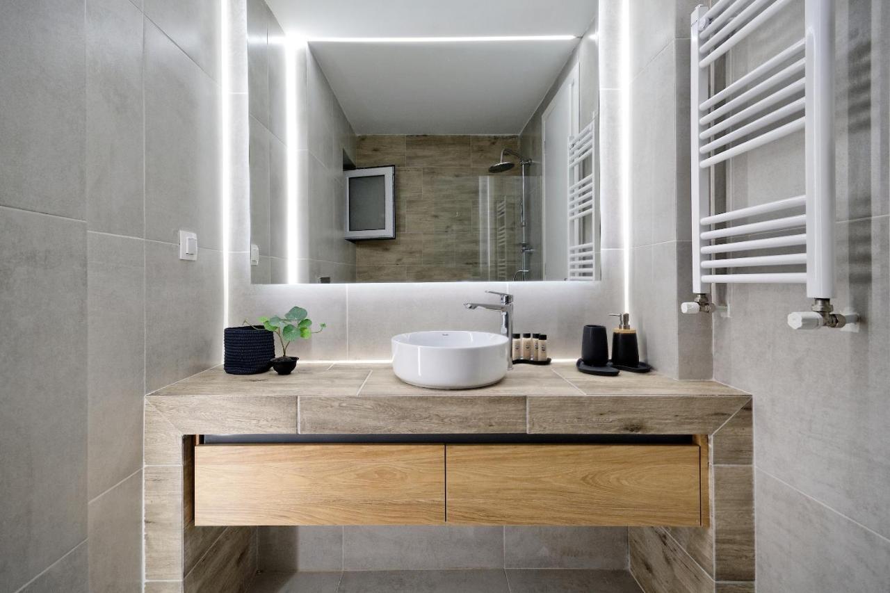 Elegant Big Apartment In Athens Center With Balcony Exteriér fotografie