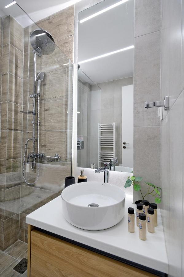 Elegant Big Apartment In Athens Center With Balcony Exteriér fotografie